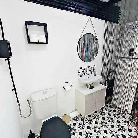 L'escapade - 4p - 300m De La - Avec Cour Apartament